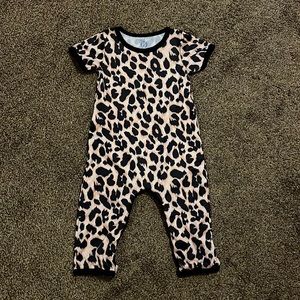 Toddy Bodies leopard romper
